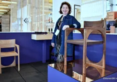 Sarah Trenité van Arp Design liet een deel van haar collectie Optical zien. Deze collectie omvat Loupe: een rechte tafel, Eye: een ovale tafel, Pupil: een ronde tafel en tot slot: Loupe stoel. Deze stoel werd onlangs in productie genomen en werd getoond in onder andere noten en eiken.