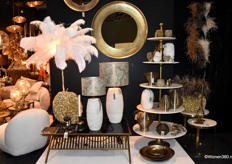 Light & Living toonde de nieuwste collectie verlichting en trends in interieurs & accessoires.