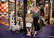 Heel veel te zien in de stand van DMW.nu: opgezette vlinders en dieren, fossielen, mineralen, zeeproducten, tapijten enz. Taxidermist Lina Walen van DMW.nu maakt heel veel van de dieren zelf. 