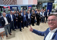 Richard Lensen van Unilin Flooring maakte een selfie van zijn team.